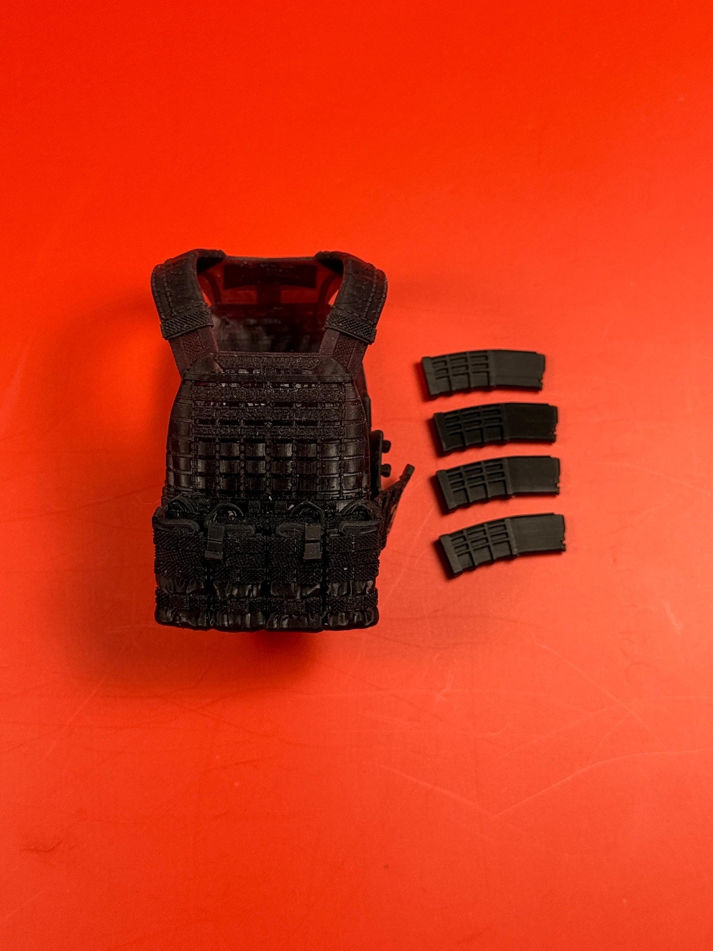 Tactical vest with 4 mags - 1:10 scale